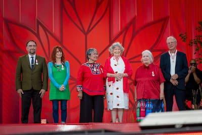 Les personnes suivantes ont été nommées ou promues au sein de l’Ordre du Canada : Compagnon Simon Brault, C.C., O.Q.
Membres Michelle Frances Good, C.M. Rassi Nashalik, C.M. Michel Rabagliati, C.M., C.Q., Chloé Sainte-Marie, C.M.